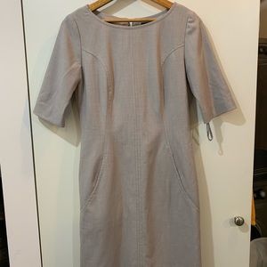 Tahari ASL Size 4 Grey Dress Lined w/ Pockets